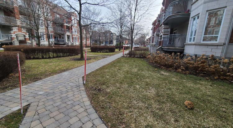 rent a residential in CA Saint-Lambert-de-Lauzon