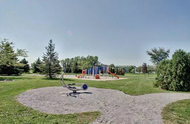 Buy residential apartment 844.97sqf. in Brossard, Quebec, Canada image 11