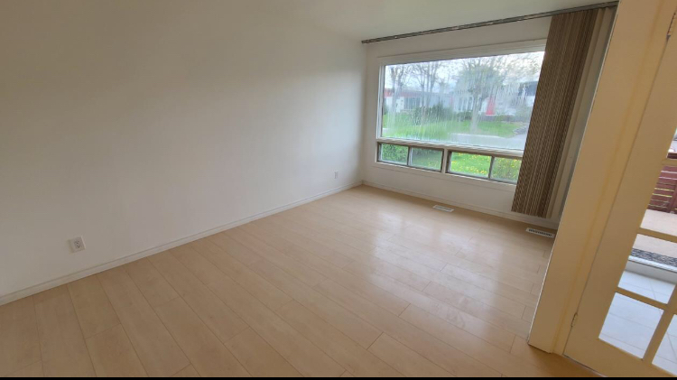 Rent residential bungalow 6869.52sqf. in Brossard, Quebec, Canada image 3