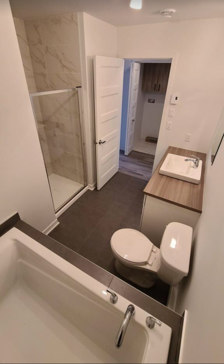 Rent residential apartment 83.50sqf. in Brossard, Quebec, Canada image 11