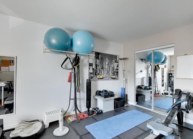 Buy residential apartment 1006.43sqf. in La Prairie, Quebec, Canada image 7
