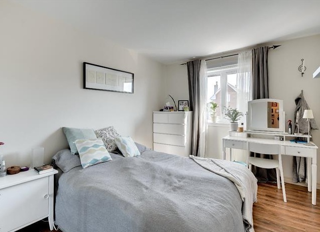 Buy residential apartment 1006.43sqf. in La Prairie, Quebec, Canada image 9