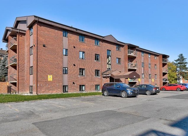 Buy residential apartment 1006.43sqf. in La Prairie, Quebec, Canada image 13