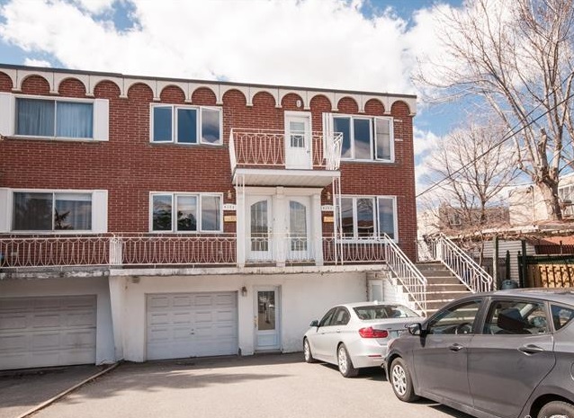 Rent residential triplex 0.00sqf. in Brossard, Quebec, Canada image 4