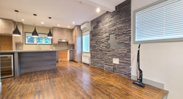 Rent residential bungalow 0.00sqf. in Brossard, Quebec, Canada image 8
